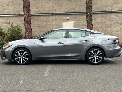 Used 2021 Nissan Maxima 3.5 SV w/ Floor Mat Group FWD image 6