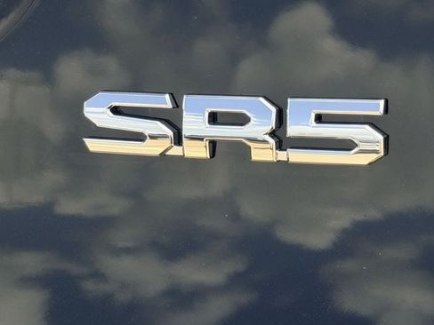 Used 2024 Toyota Tacoma SR5 AWD/4WD image 31