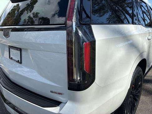 Used 2023 Cadillac Escalade V w/ Heavy-Duty Trailer Package image 15