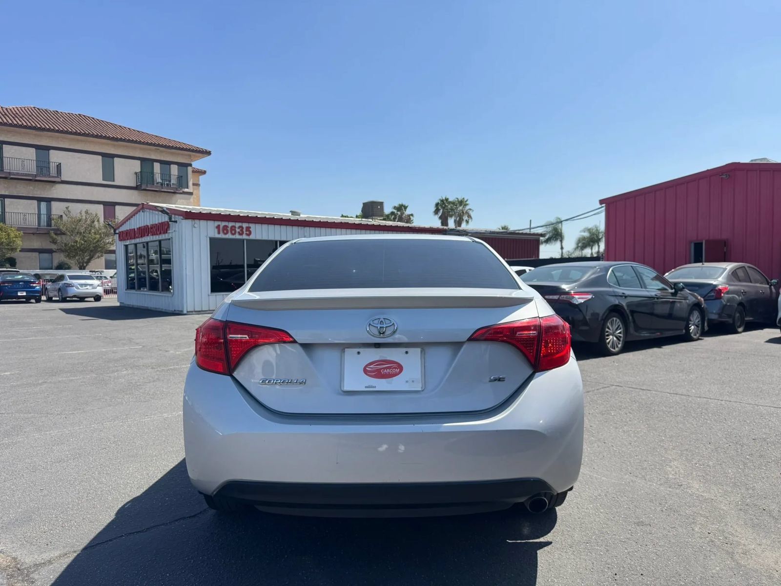 Used 2017 Toyota Corolla SE w/ Carpet Mat Package (TMS) FWD image 6