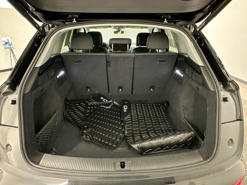 Used 2022 Audi Q5 2.0T Premium w/ Convenience Package image 31