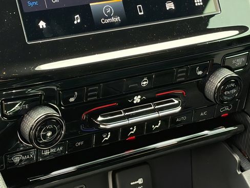 New 2026 Jeep Grand Cherokee Laredo X AWD/4WD image 26