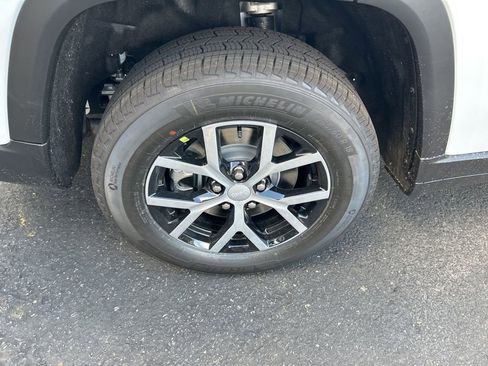 New 2025 Jeep Grand Cherokee L Limited w/ Trailer Tow Package image 12