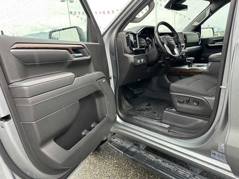 Used 2025 GMC Sierra 1500 Elevation w/ Preferred Package image 19