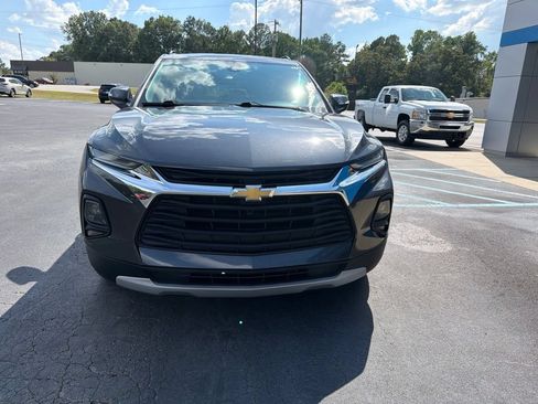 Used 2021 Chevrolet Blazer LT FWD image 2