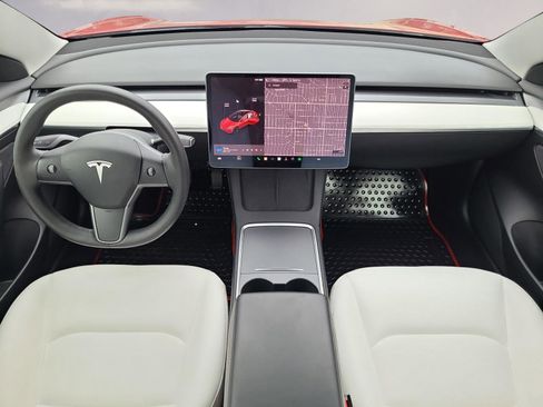 Used 2021 Tesla Model 3 Standard Range Plus image 17