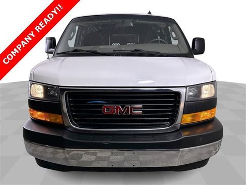 Used 2023 GMC Savana 2500 w/ Driver Convenience Package image 3