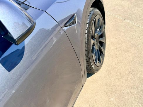 Used 2023 Tesla Model Y AWD image 19