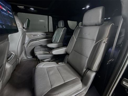 Used 2023 Cadillac Escalade ESV Sport w/ LPO, ONYX Package image 15