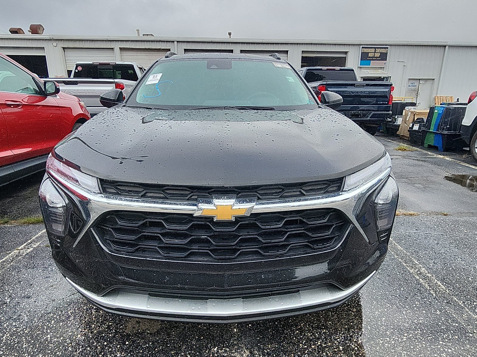 Used 2025 Chevrolet Trax LT FWD image 8