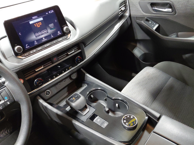 Used 2023 Nissan Rogue SV AWD/4WD image 26