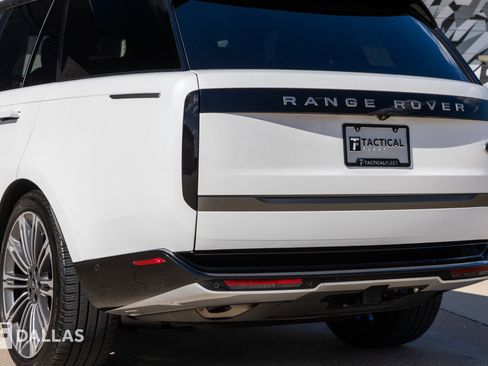 Used 2023 Land Rover Range Rover SE image 12