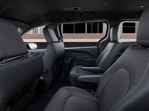 New 2026 Chrysler Pacifica Select image 23