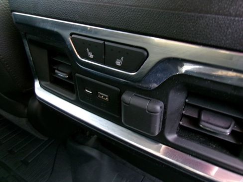 Used 2020 GMC Sierra 2500 Denali w/ Denali Ultimate Package image 13