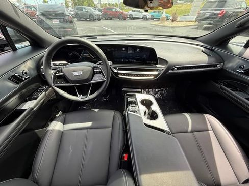Used 2024 Cadillac Lyriq Tech w/ LPO, Floor Liner Package RWD image 7