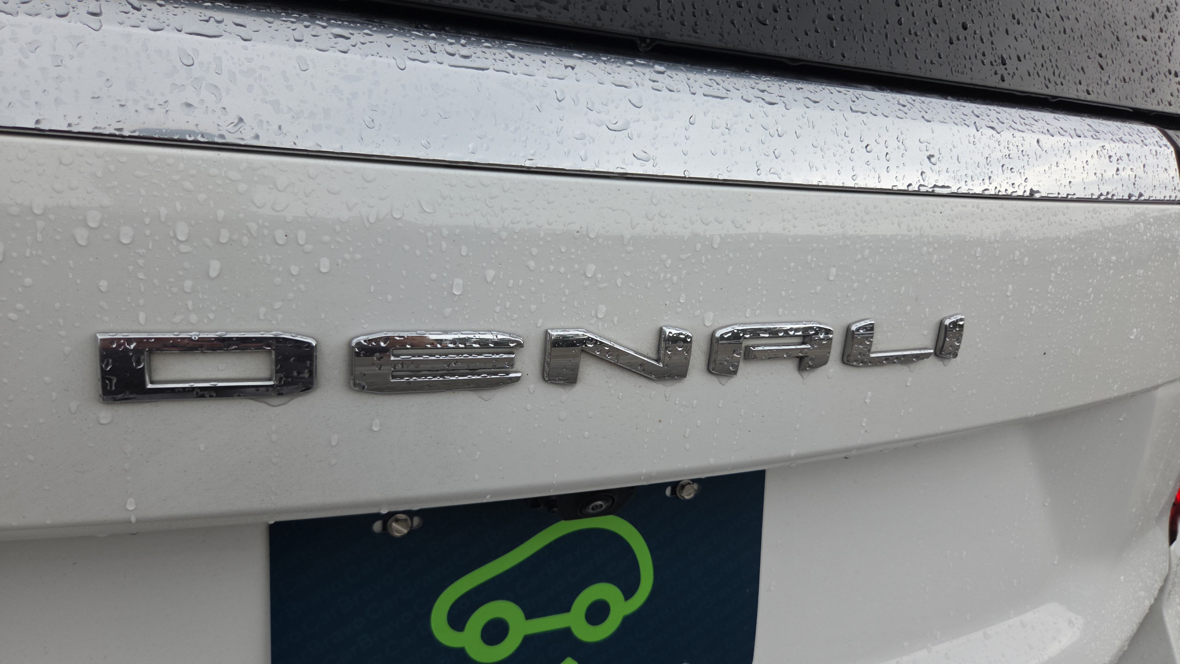 Used 2025 GMC Yukon XL Denali AWD/4WD image 17