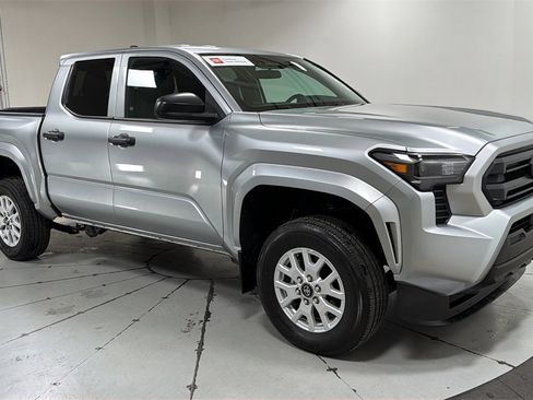 Certified 2024 Toyota Tacoma SR image 3