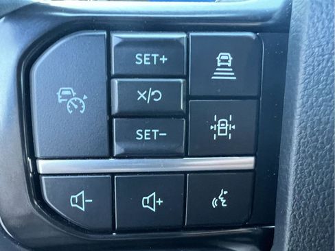 Used 2024 Ford F250 Platinum image 22