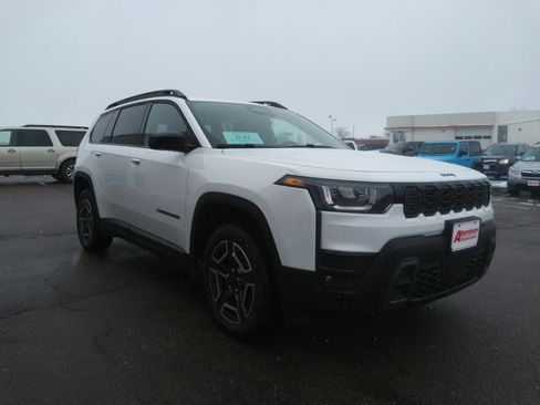 New 2026 Jeep Cherokee Laredo AWD/4WD image 4