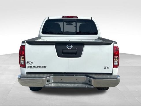 Used 2020 Nissan Frontier SV image 8