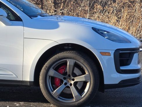 Certified 2022 Porsche Macan S image 13
