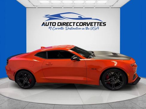 Used 2021 Chevrolet Camaro SS RWD image 6