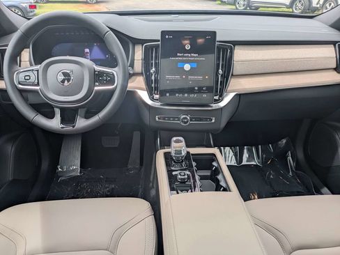 New 2026 Volvo XC90 B6 Plus w/ Protection Package Premier AWD/4WD image 17