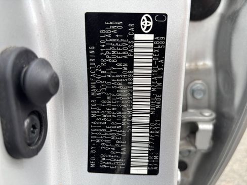 Used 2025 Toyota Corolla LE FWD image 27