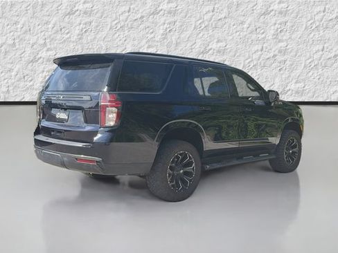 Used 2022 Chevrolet Tahoe Z71 w/ Luxury Package AWD/4WD image 3