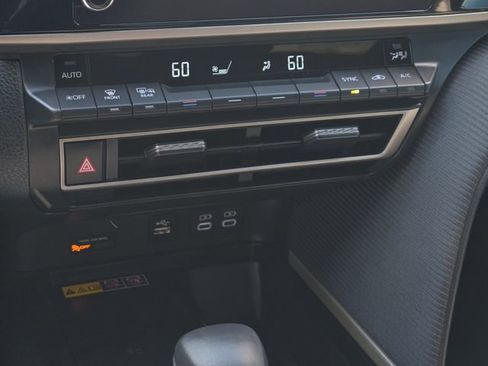 Certified 2026 Toyota Camry SE w/ Convenience Package image 21