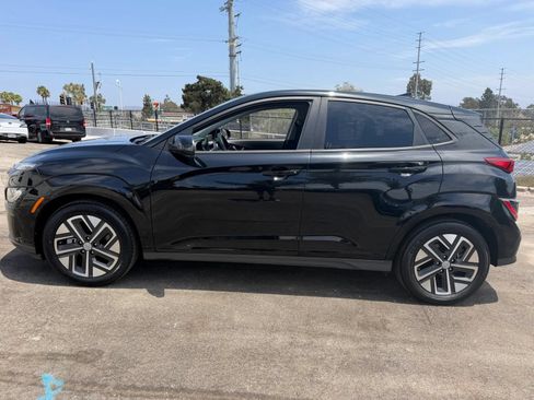 Used 2023 Hyundai Kona Limited FWD image 8