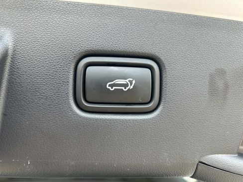 Used 2024 Hyundai Tucson Limited image 16