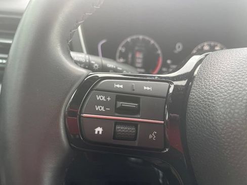 Used 2025 Honda Pilot EX-L image 19