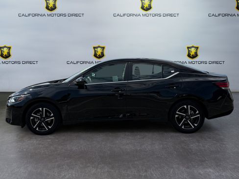 Used 2024 Nissan Sentra SV FWD image 2
