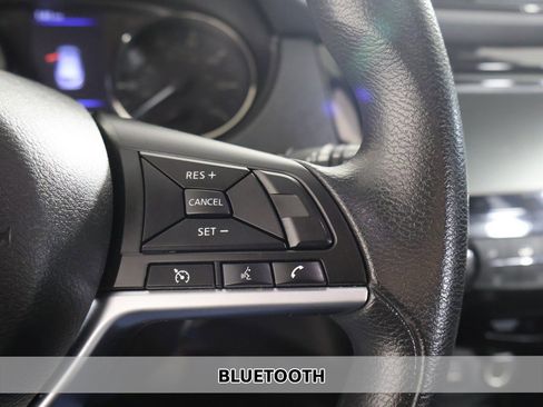 Used 2020 Nissan Rogue Sport S image 4