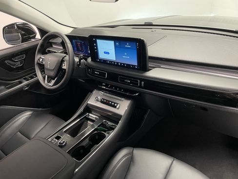 New 2025 Lincoln Aviator AWD w/ Equipment Group 101A image 30