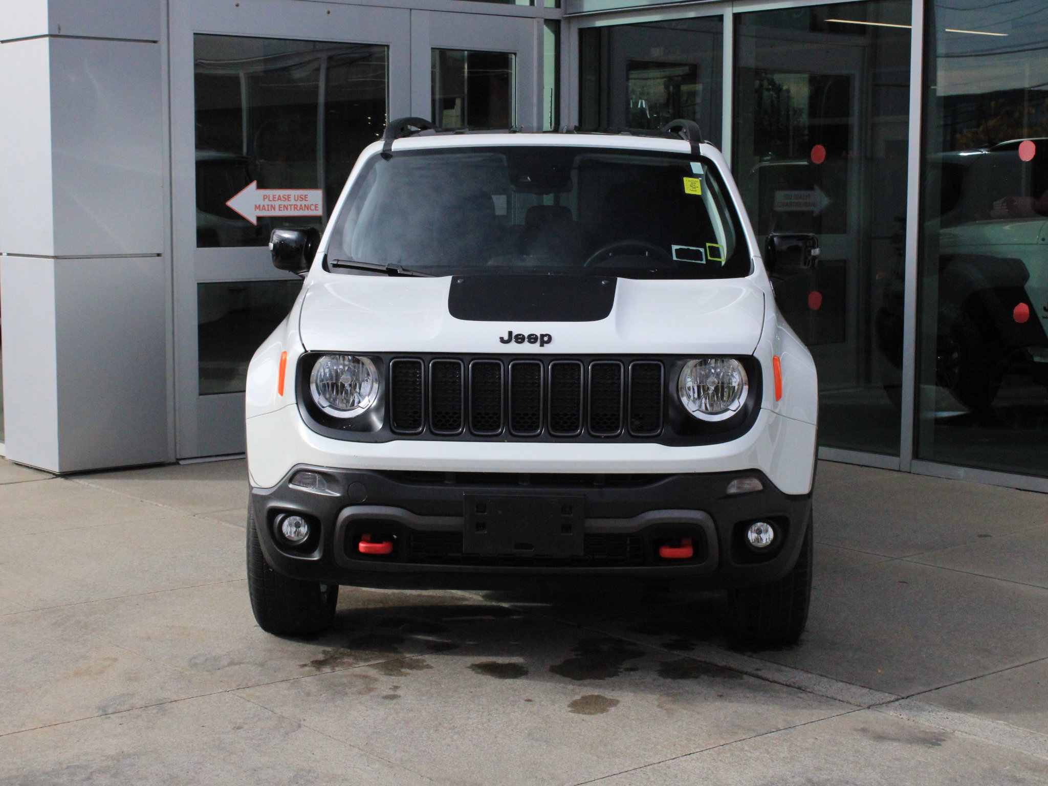 Used 2023 Jeep Renegade Trailhawk AWD/4WD image 2