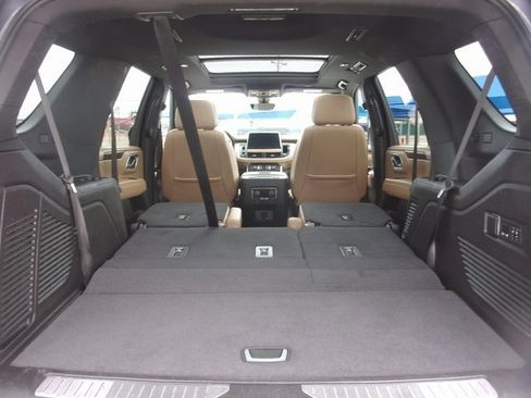 Used 2021 Chevrolet Tahoe Premier w/ Premium Package image 35