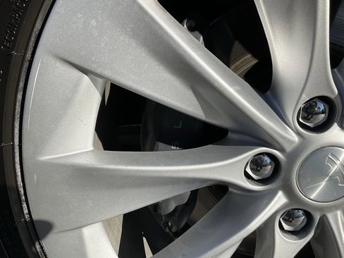 Used 2017 Tesla Model X 75D image 94