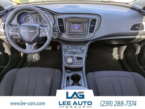 Used 2016 Chrysler 200 Limited FWD image 11