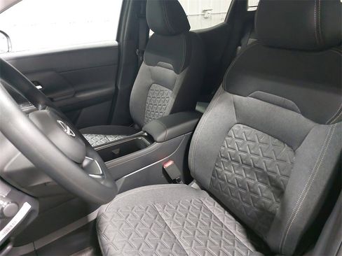 New 2026 Nissan Kicks SV image 14