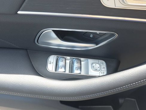 Certified 2025 Mercedes-Benz GLS 450 4MATIC image 12