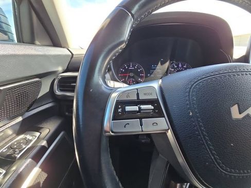 Used 2022 Kia Telluride LX AWD/4WD image 11