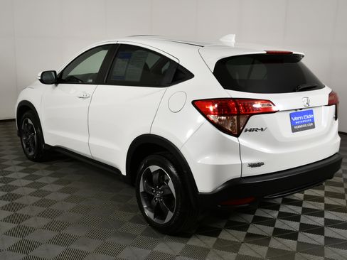Used 2018 Honda HR-V EX image 8