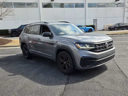 Used 2022 Volkswagen Atlas SEL R-Line image 3