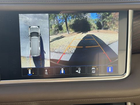 Certified 2022 GMC Yukon Denali w/ Denali Premium Package image 32