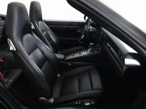 Used 2018 Porsche 911 Turbo image 14