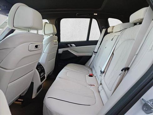 New 2026 BMW X5 xDrive50e image 15