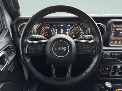 Used 2023 Jeep Wrangler Unlimited Sport image 8