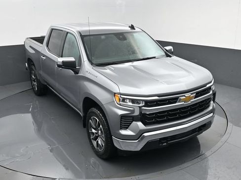 Used 2024 Chevrolet Silverado 1500 LT AWD/4WD image 19